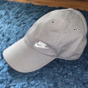 Grey Nike hat
